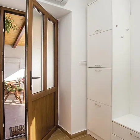 Prima דירה רייקה